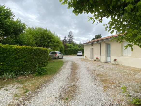 GRADIGNAN MAISON PLAIN PIED 151 M2 TERRAIN 840 M2